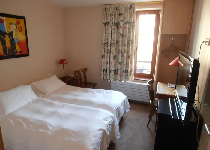 Отель Les Cigognes 3*