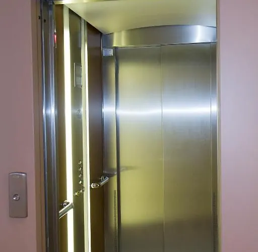 Les Cigognes Отель 3*