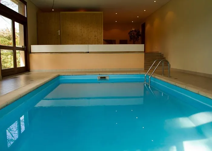 Les Cigognes Отель